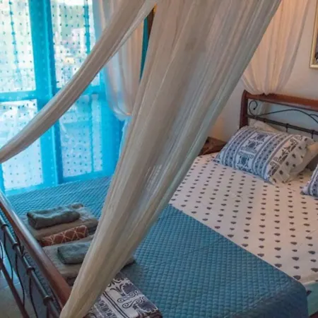 Zoli House Holiday home *